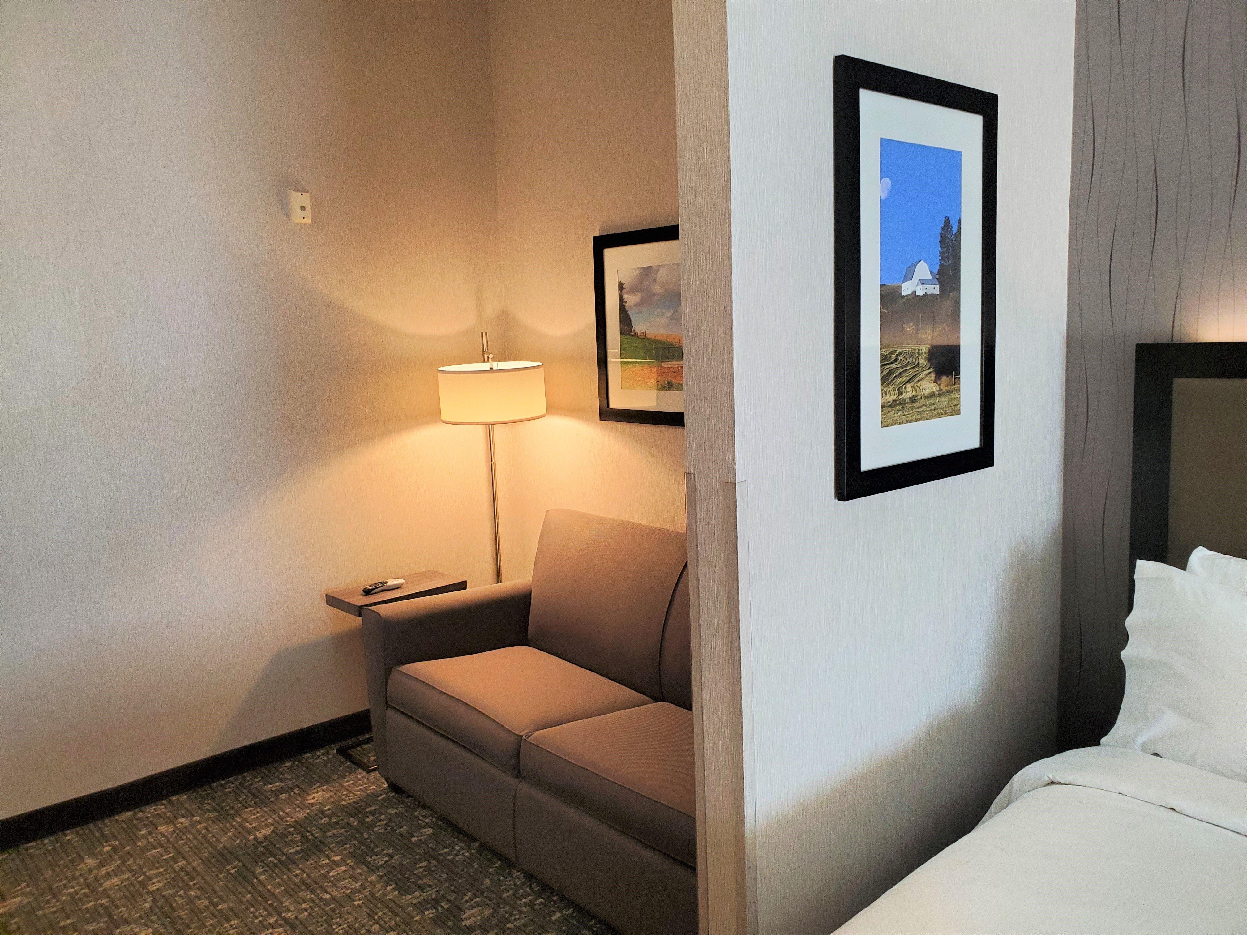 Holiday Inn Express & Suites Cheney By Ihg Eksteriør billede