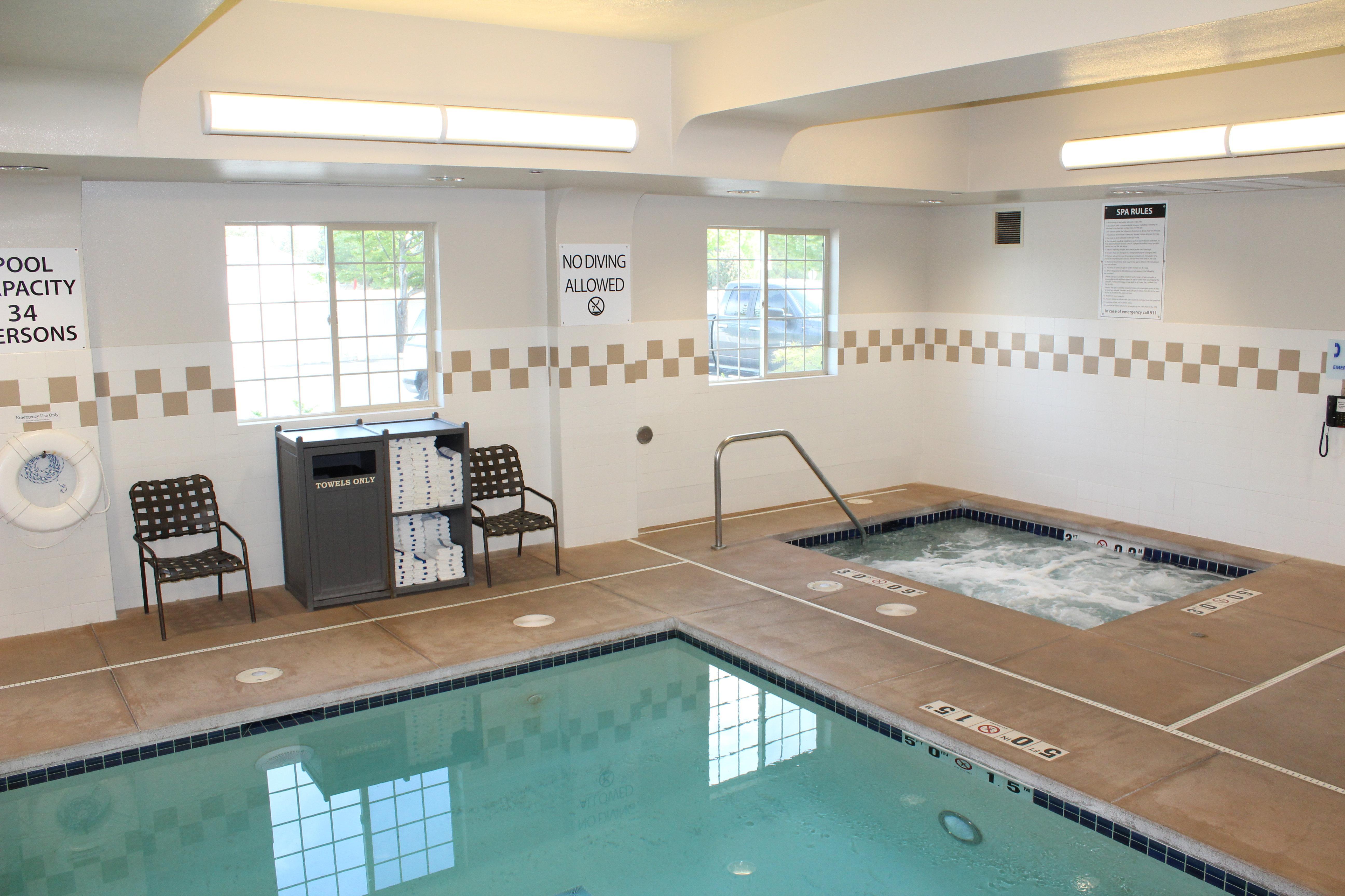 Holiday Inn Express & Suites Cheney By Ihg Eksteriør billede