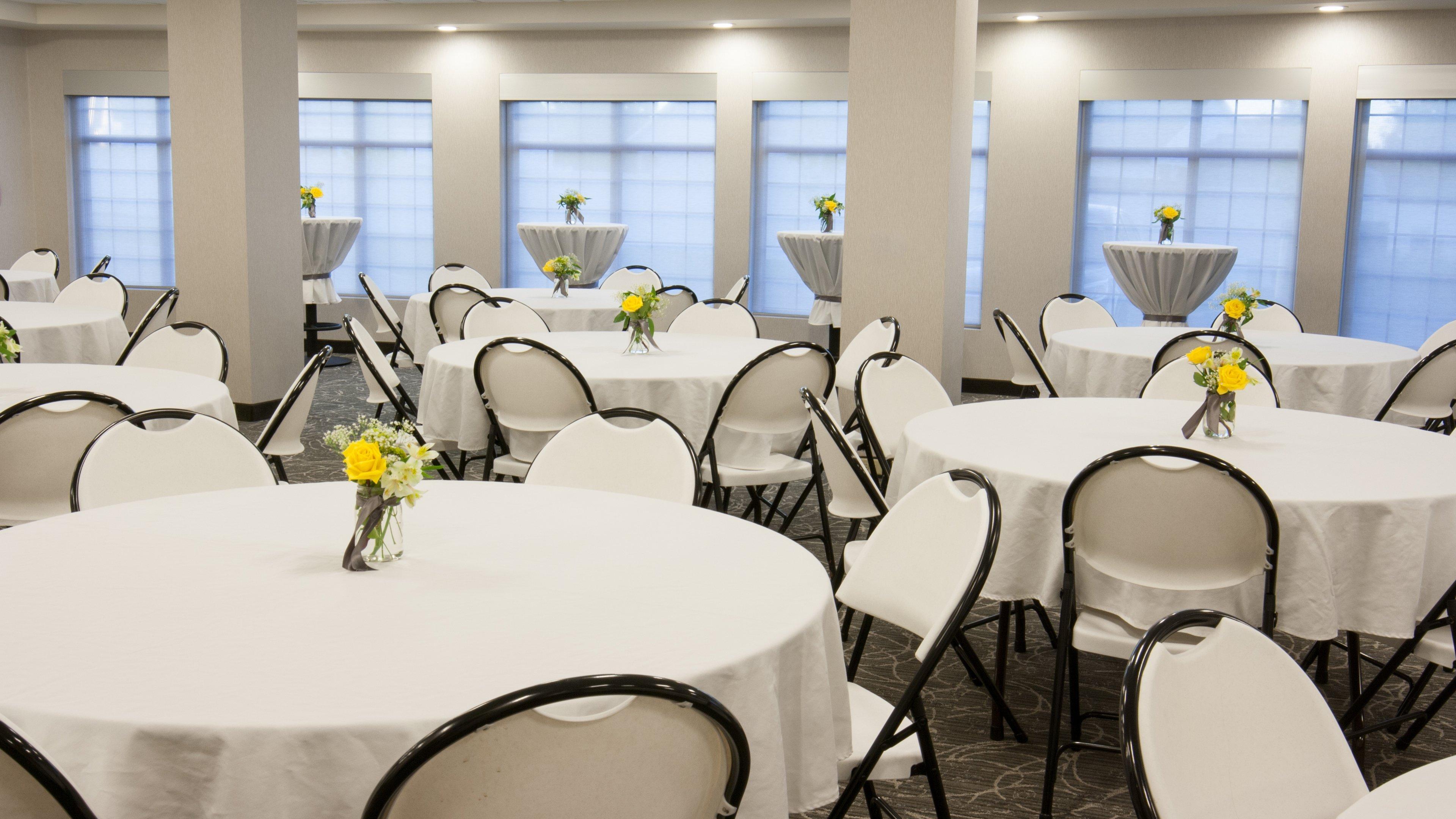Holiday Inn Express & Suites Cheney By Ihg Eksteriør billede