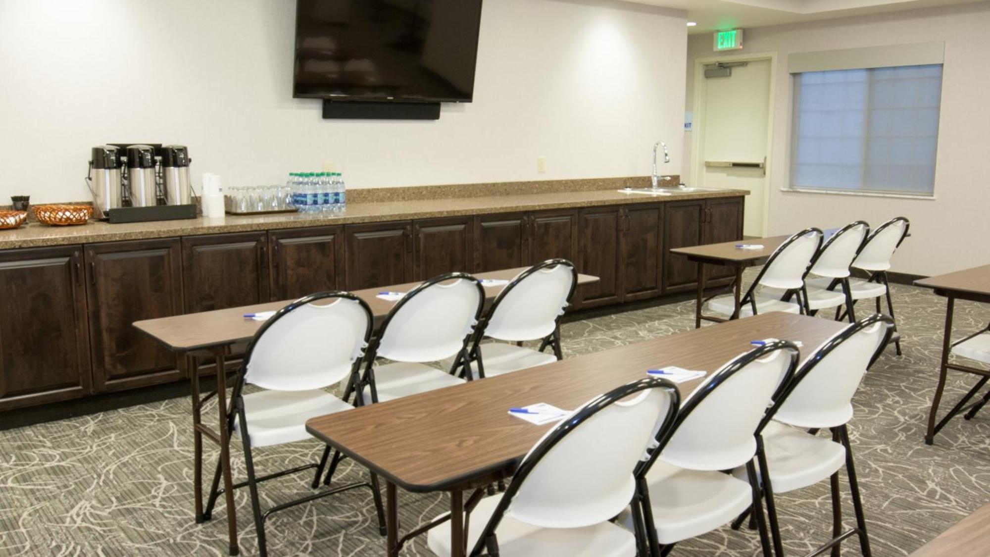 Holiday Inn Express & Suites Cheney By Ihg Eksteriør billede