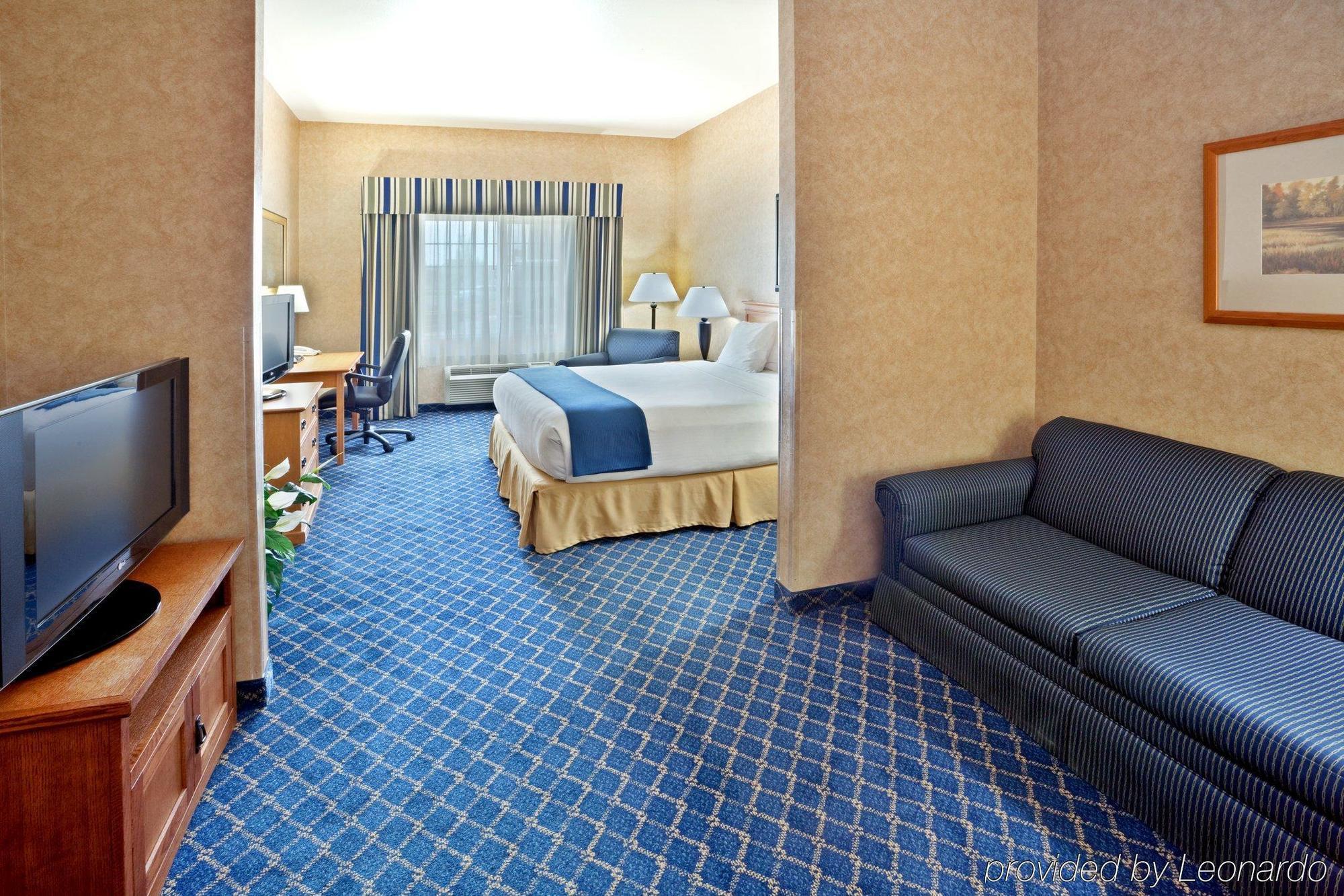 Holiday Inn Express & Suites Cheney By Ihg Værelse billede