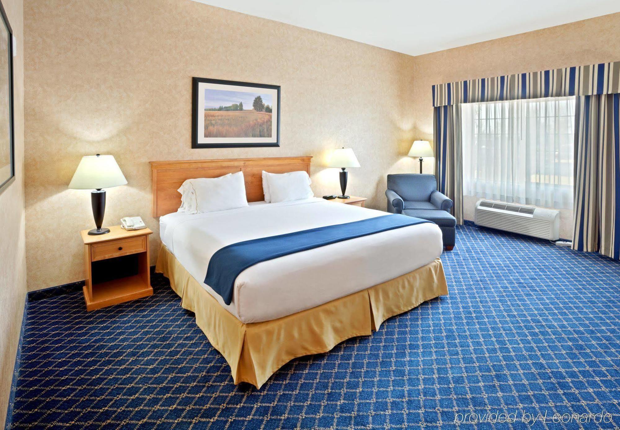 Holiday Inn Express & Suites Cheney By Ihg Eksteriør billede